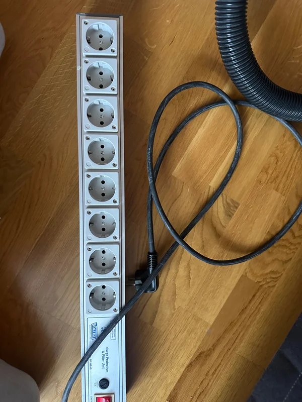 M&auml;ngder av blandade hifi tillbeh&ouml;r  - Bild 19 av 24