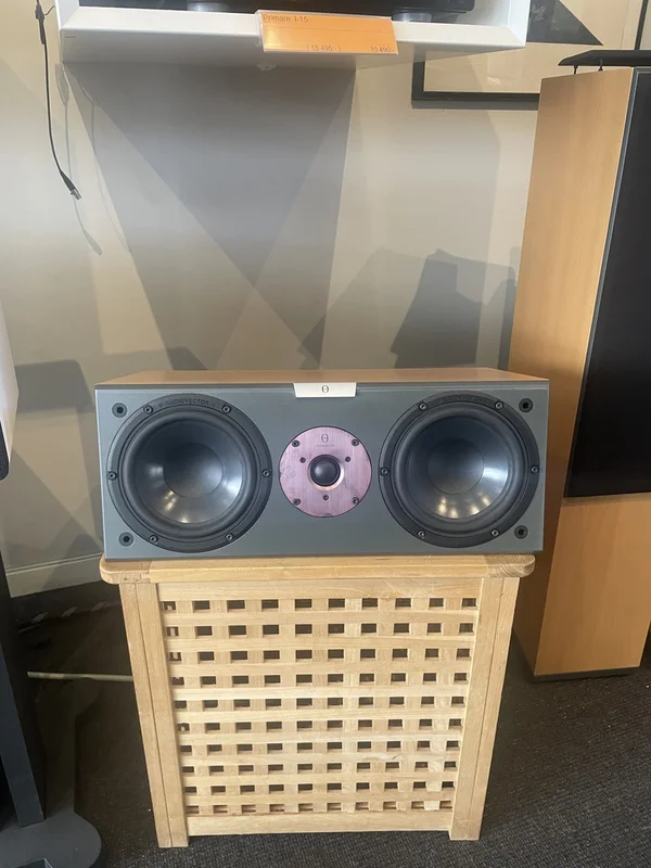 Audiovector Signature Center - Bild 1 av 2