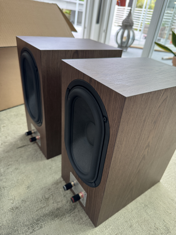 Buchardt S400 MKII Valnöt