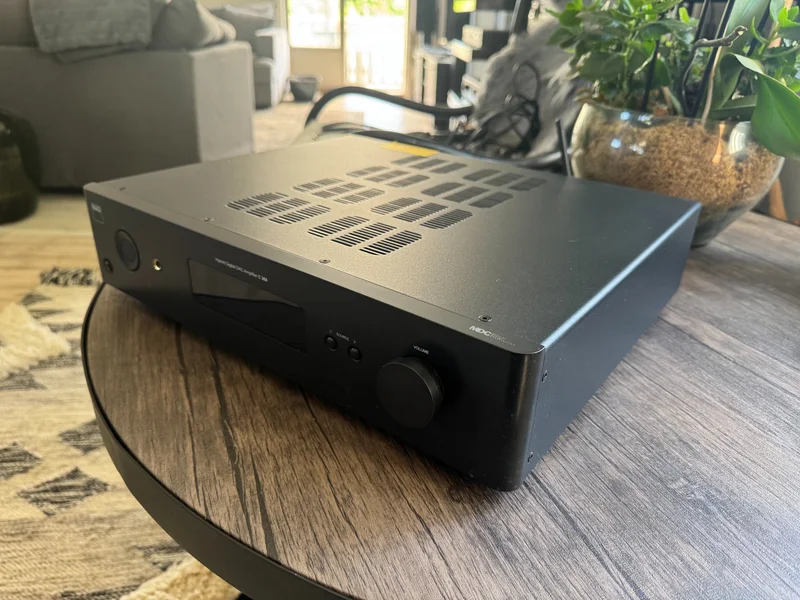 NAD Hybrid Digital DAC Amplifier C 368 - Image 2 of 5