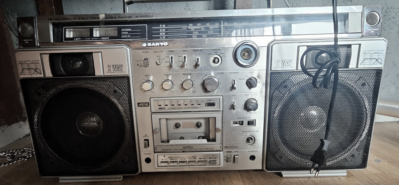 Säljer av 10 olika fina, gamla och igenkända hifi delar  - Bild 4 av 9