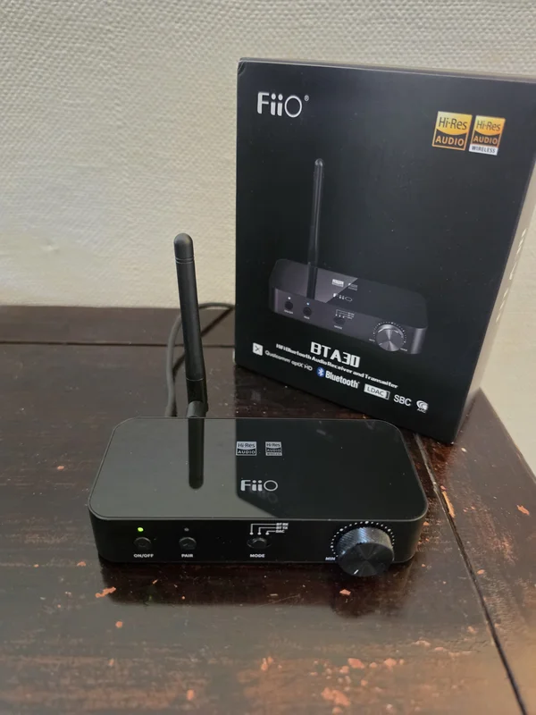 Fiio BTA30 DAC Bluetooth sändare/mottagare aptX-HD/LDAC mm Fiio BTA30 DAC Bluetooth sändare/mottagare aptX-HD/LDAC mm - Bild 1 av 3