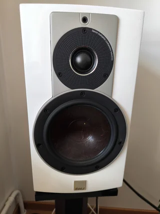 Dali Rubicon2 (Vit pianolack)