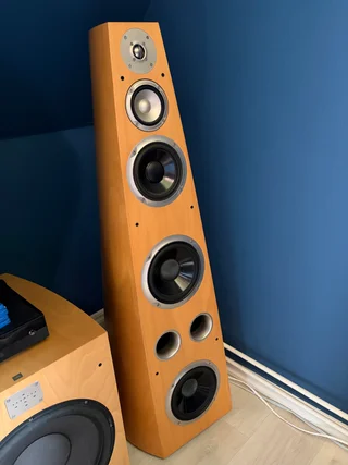 JBL TiK High-End ( Ti10K, Ti6K, TiK Center) – fint skic...