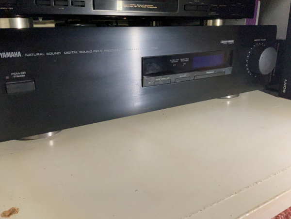 Yamaha dsp. E1000 - Bild 1 av 3