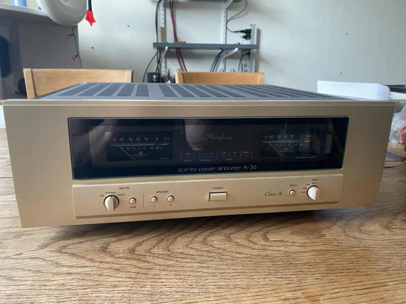 Accuphase Försteg & Slutsteg Accuphase Försteg & Slutsteg - Bild 2 av 2