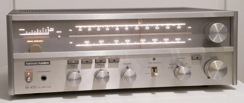 Harman Kardon HK450 AM/FM Solid State Receiver (1979) - Bild 2 av 6