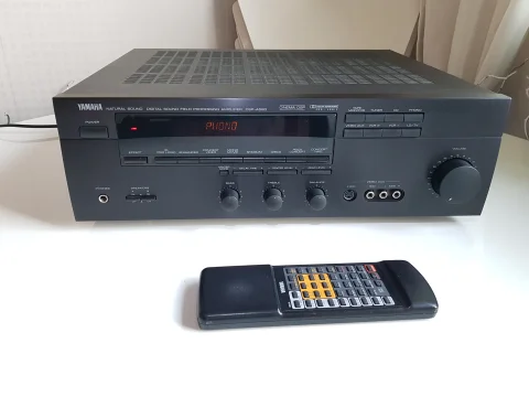 YAMAHA DSP-A590 Förstärkare