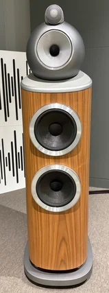 Bowers & Wilkins 803 D4