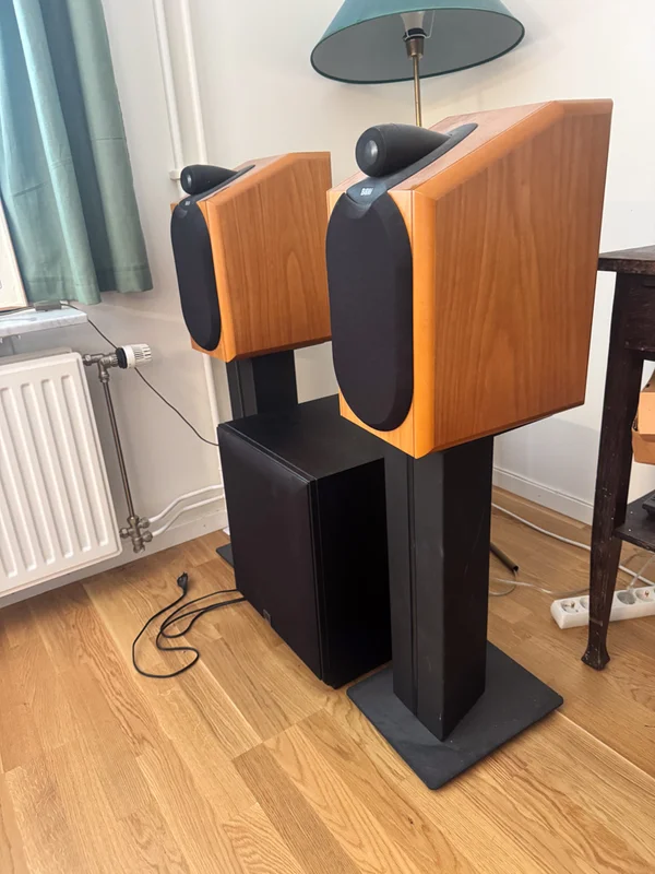 B&amp;W CDM 1NT + stativ, k&ouml;rsb&auml;r &ndash; 7 500 kr - Bild 2 av 3