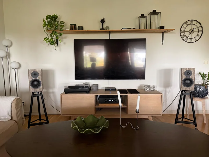 Dynaudio special forty Grey samt solidsteel SS-6 Dynaudio special forty Grey samt solidsteel SS-6 - Bild 2 av 2