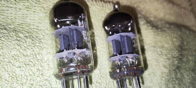 Matchat par Philips miniwatt ECC 81  Square Getter 50 talet! - Bild 3 av 6