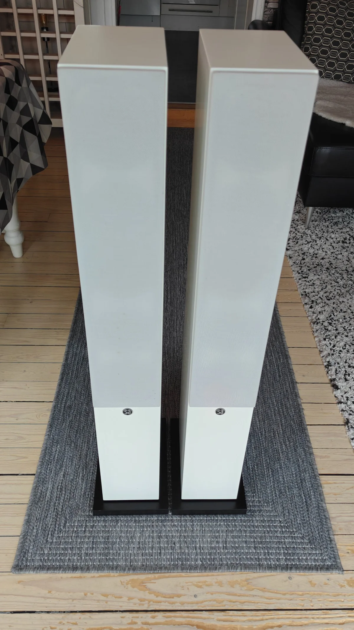 System Audio Aura 50 &ndash; Felfria golvh&ouml;gtalare - Bild 2 av 4