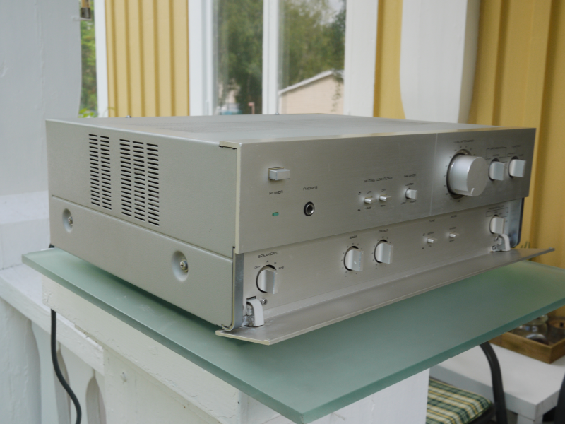 Hitachi HA-7700 / MosFet / 2x Phono MM&MC / Dubbel Mono - Bild 6 av 10