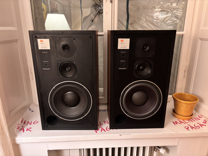 JBL L50