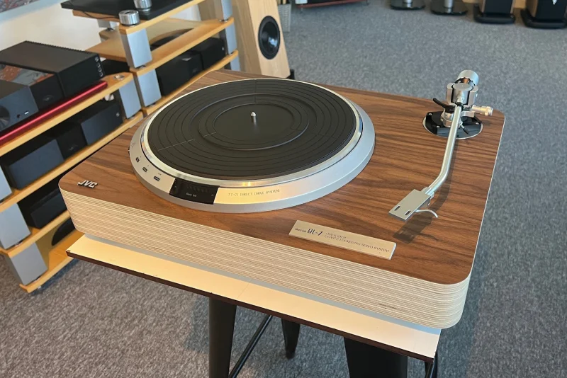 JVC TT-71 - Akkelis Audio - Restomod - Bild 3 av 4