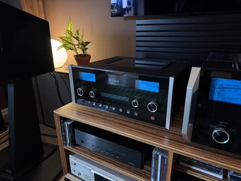 Mcintosh C2300 forforsterker preamplifier med Telefunken r&oslash;r
