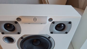 Audiovector K-X high-end vägghögtalare