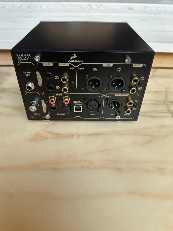 Antelope Zodiac Gold DAC/försteg med Voltikus PSU Antelope Zodiac Gold DAC/försteg med Voltikus PSU - Bild 3 av 8