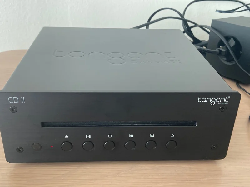 Tangent CD II Kompakt CD-Spelare Tangent CD II Kompakt CD-Spelare - Bild 2 av 5