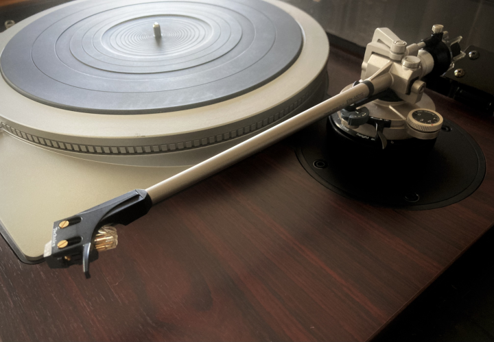 Pedant skött Technics SL 1025 Skivspelare.