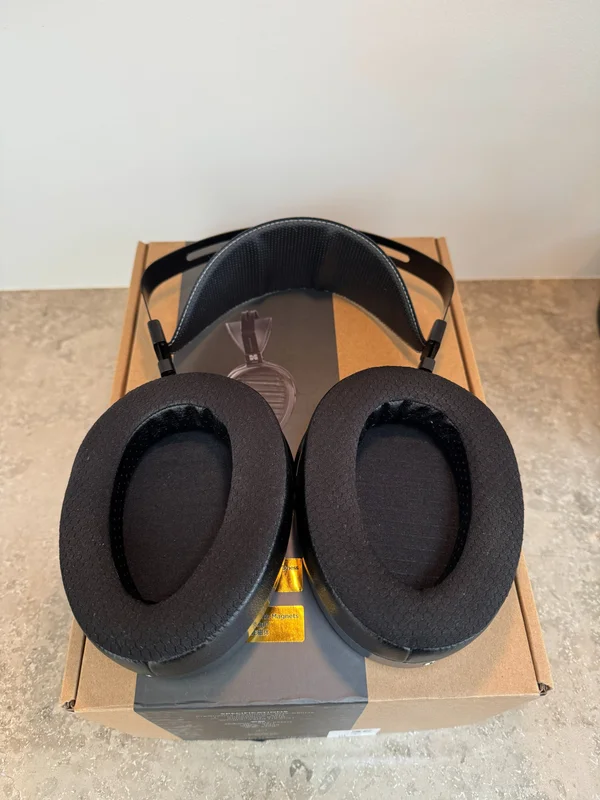 Hifiman Arya Stealth – Nyskick, komplett i originalkartong med kvitto. Hifiman Arya Stealth – Nyskick, komplett i originalkartong med kvitto. - Bild 6 av 8
