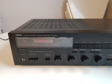 Yamaha RX-300 Stereo Receiver 