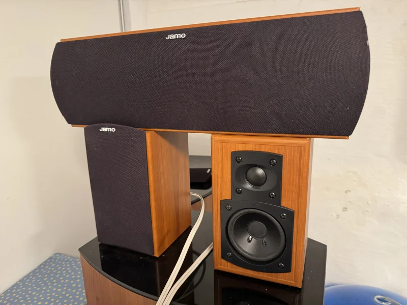 Jamo D 590 samt center och satellith&ouml;gtalare - Bild 3 av 4