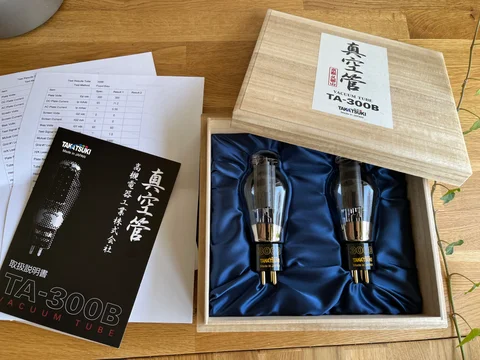 Takatsuki TA 300b ett par nyskick.