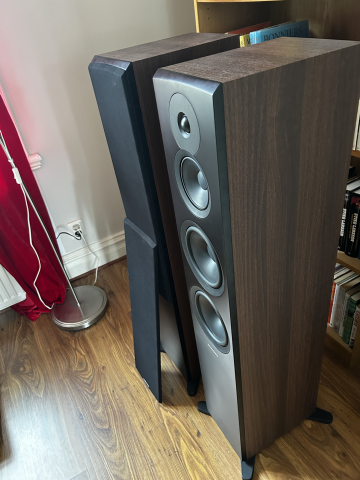 Dynaudio Emit 50