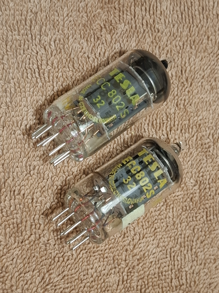 TESLA ECC802S (12AU7WA / ECC82) NOS Radiorör TESLA ECC802S (12AU7WA / ECC82) NOS Radiorör - Bild 1 av 5