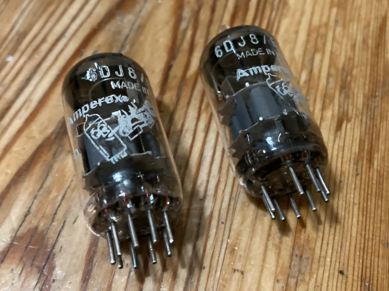 Ett par Amperex 6DJ8/ECC88 Bugle Boy - Bild 1 av 4