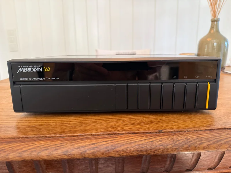 Meridian 563 Meridian 563 - Billede 1 af 2