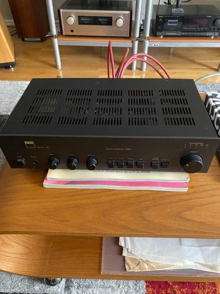 NAD 3020