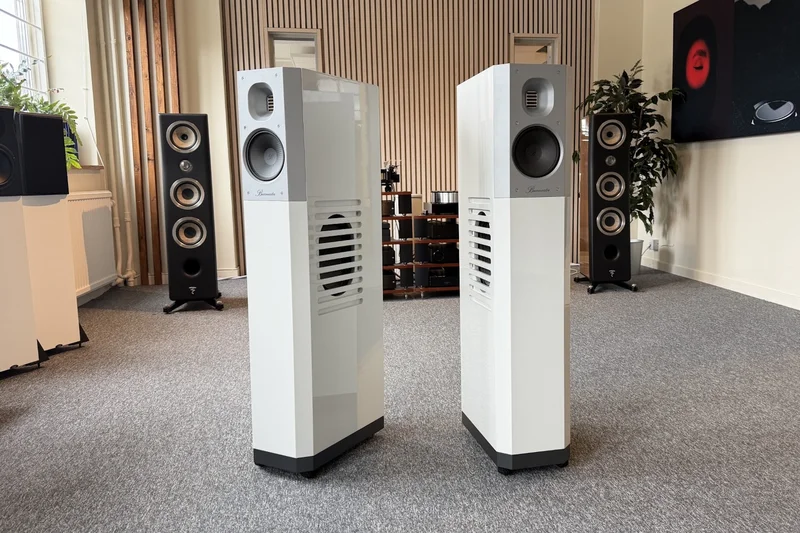 Burmester B25 - Begagnade highendh&ouml;gtalare - Bild 1 av 4