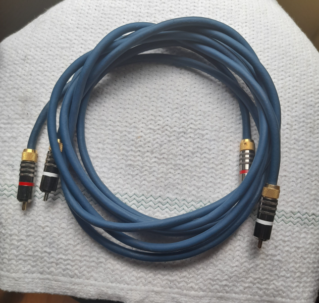 XLR o RCA Kablar Ixos,Van Den Hul... mm mm XLR o RCA Kablar Ixos,Van Den Hul... mm mm - Bild 2 av 2