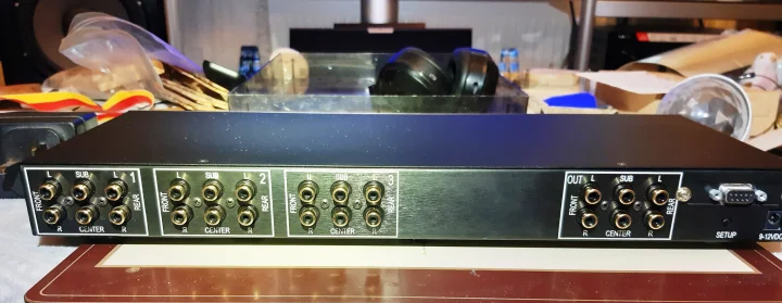 Zektor MAS3 Passiv 5.1-kanals analog ljudswitch - Bild 2 av 2