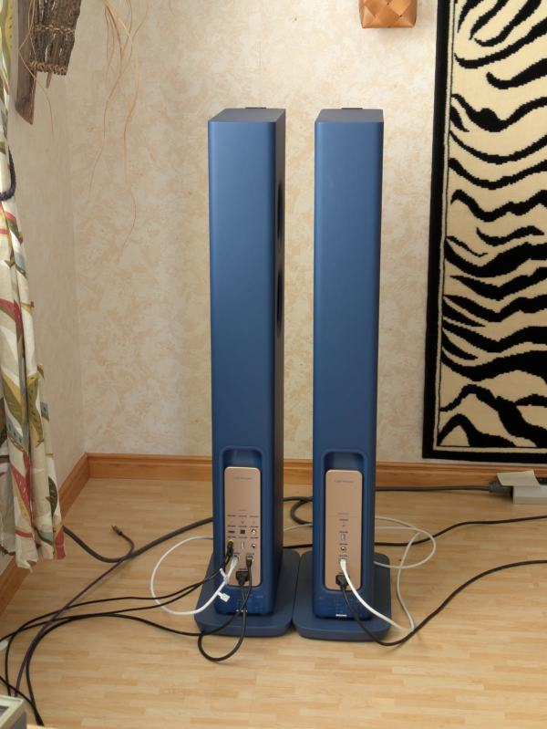 KEF LS60 