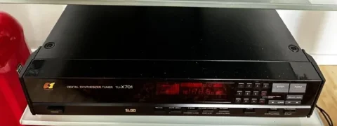 Sansui TU-701