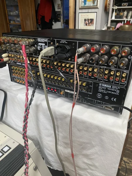 Yamaha DSP-Z9 Yamaha DSP-Z9 - Bild 5 av 6