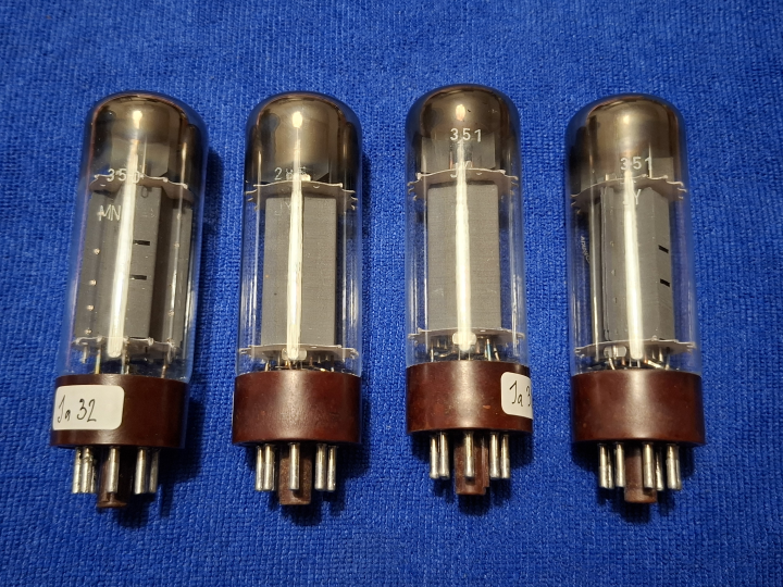 EL34 Tesla 37 NOS/NIB 1975/1977 radiorör matchad kvartett