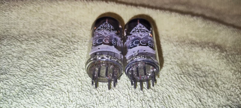 Matcha par Telefunken ECC81 NOS med samma kod fr&aring;n &aring;r 61! - Billede 3 af 7