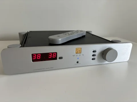 Moon i-5 Integrated Amplifier &ndash; Simaudio High End f&ouml;rst&auml;rkare 