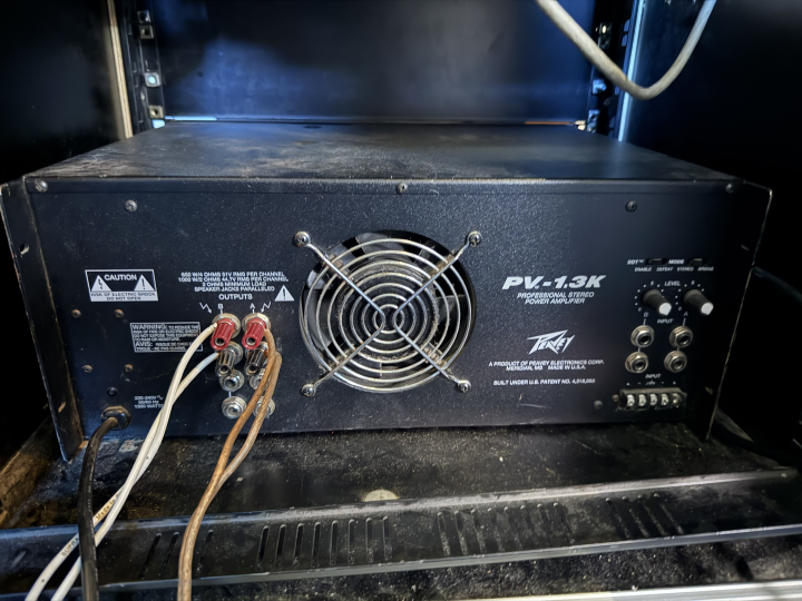 Lab.gruppen + Peavey steg