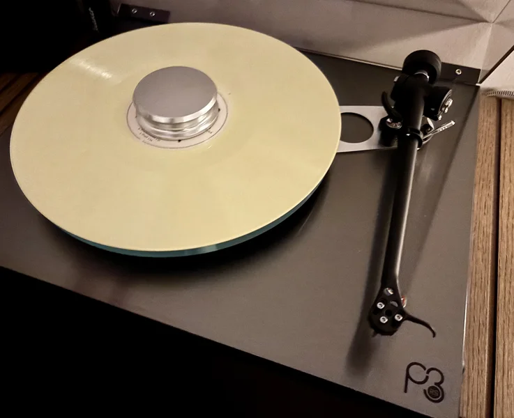 Rega Planar 3 Rs Edition med ND5  - Bild 1 av 1