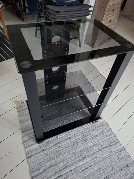 Hifimöbel - Bild 1 av 1