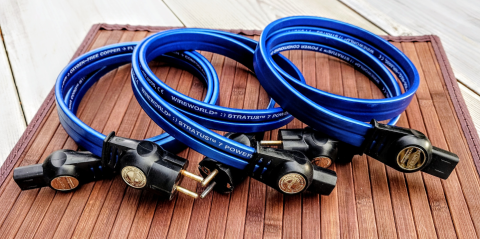3 st Wireworld Stratus 7 strömkablar.