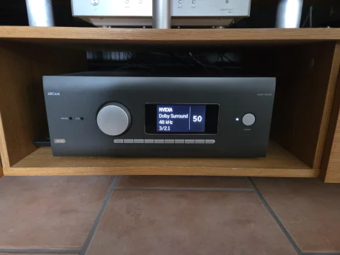 Arcam AV40