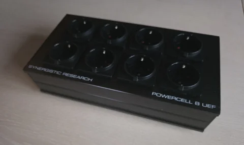 Synergistic Research Powercell 8 uef SE + Atmosphere Level 2 str&oslash;mkabel