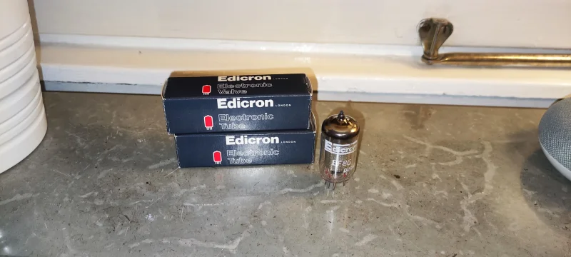 2 st NOS Edicron EF86/6267 kod:D2RM9 60-70 talet. Testade låter bra. 2 st NOS Edicron EF86/6267 kod:D2RM9 60-70 talet. Testade låter bra. - Bild 4 av 4